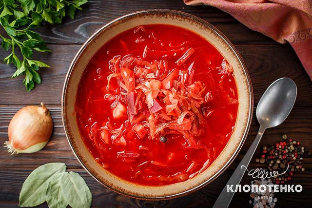 Затишок у вашій тарілці: найкращі рецепти українського борщу - фото 545952