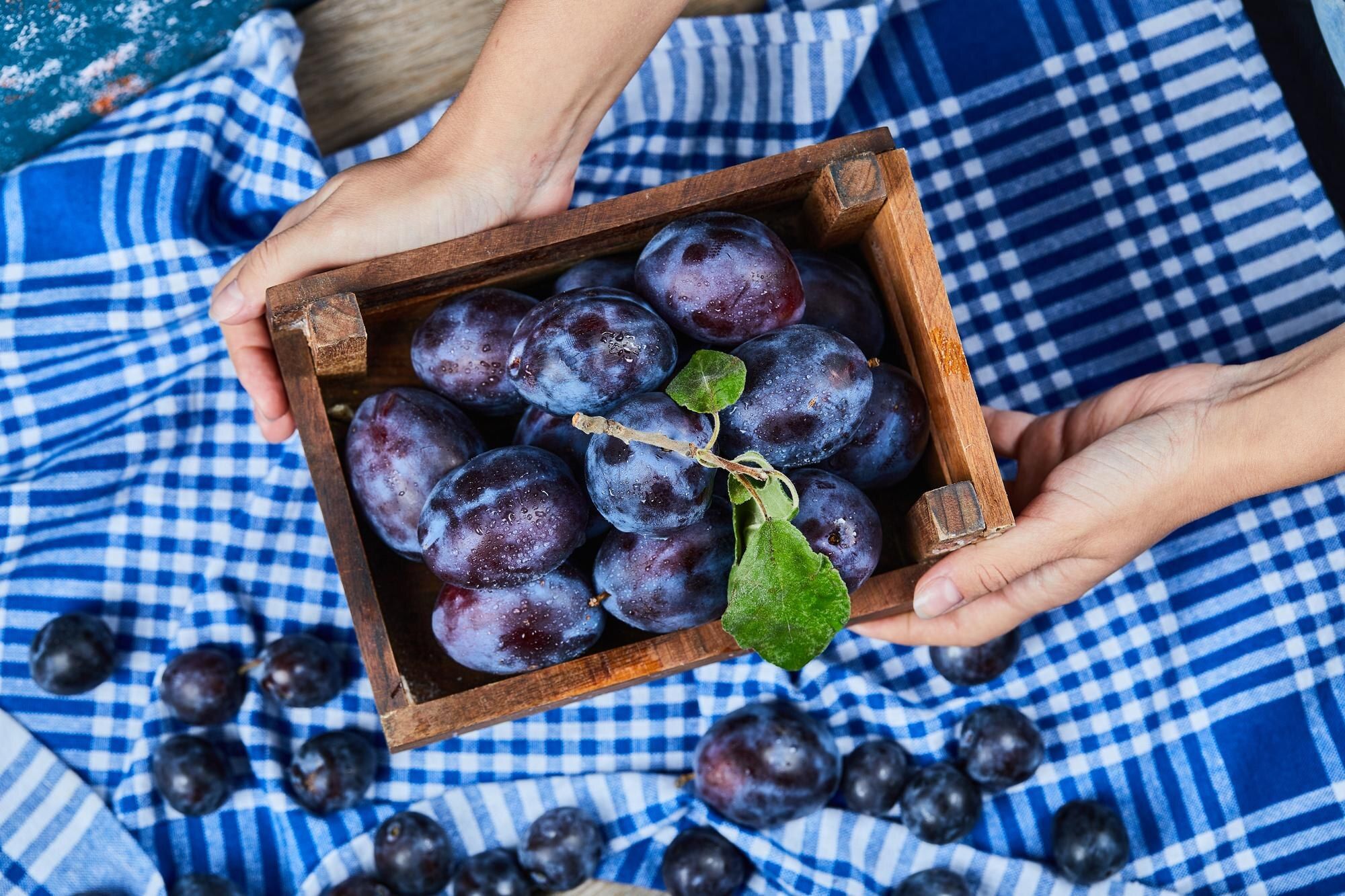 Готуємо пиріжки зі сливами - фото 1