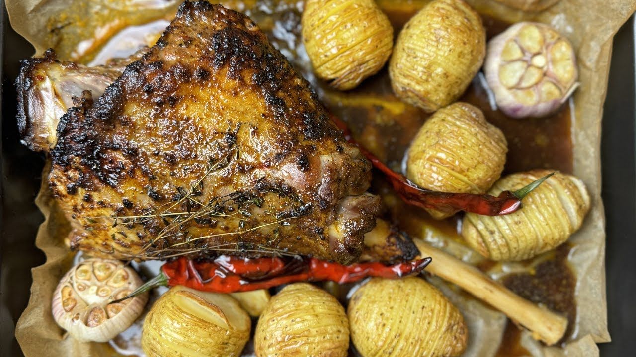 Ніжка ягняти з картоплею - фото 1