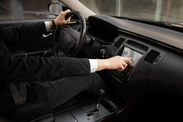 4 дуже важливі поради для водіїв, які сідають за кермо восени - фото 546791