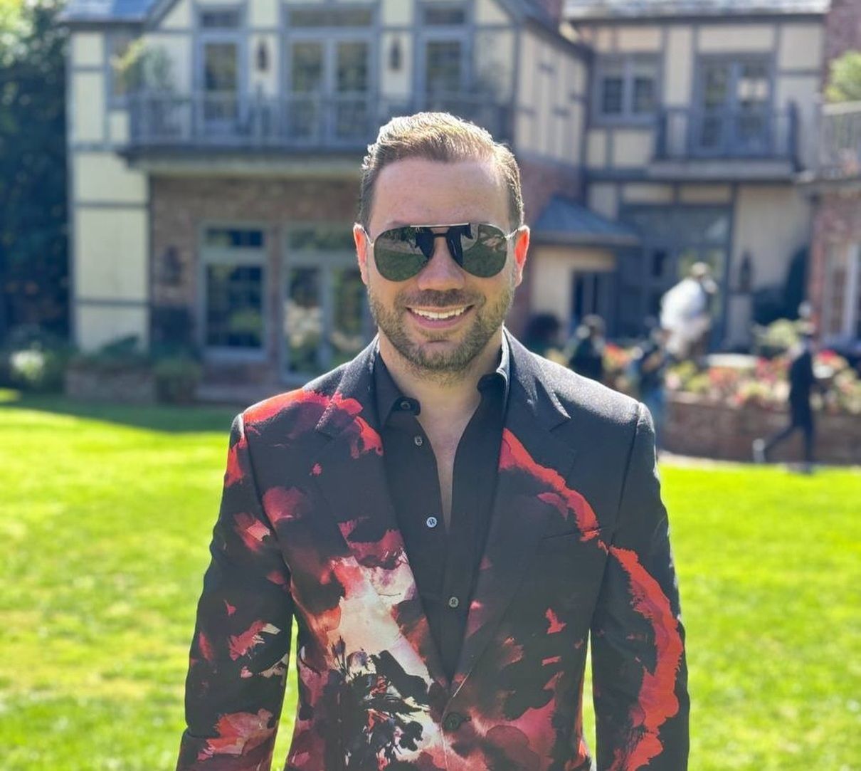 Актуальні кольори та тренди осені 2024 року: дизайнер Андре Тан поділився секретами