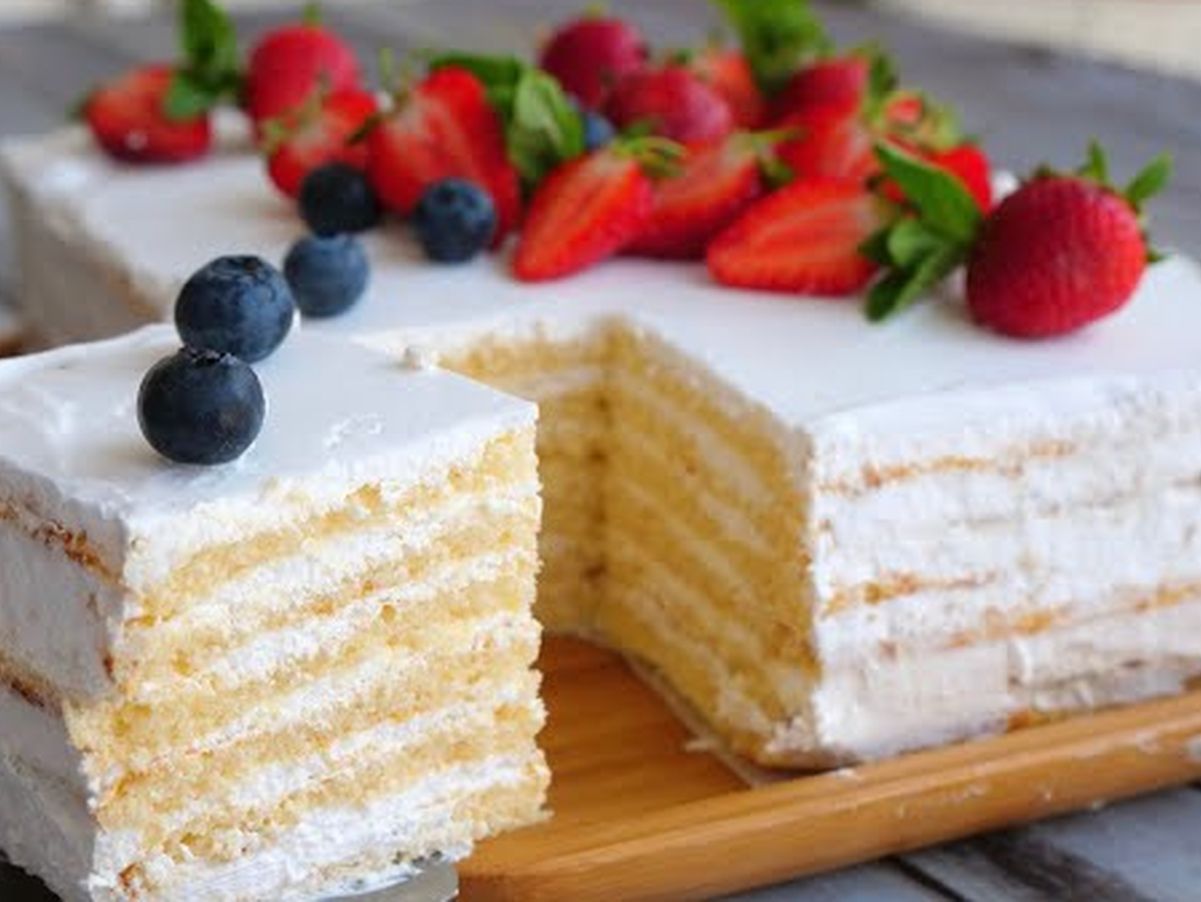 Торт "Молочна дівчинка" - фото 1