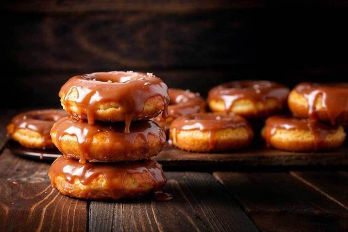 Готуємось до свят разом з Ектором Хіменесом-Браво: рецепт пончиків в карамелі