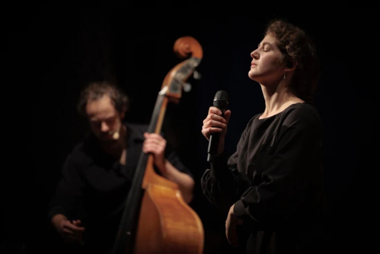 Читайте поетів, а не підручники: гурт DakhTrio випустив альбом за поезією Павла Тичини