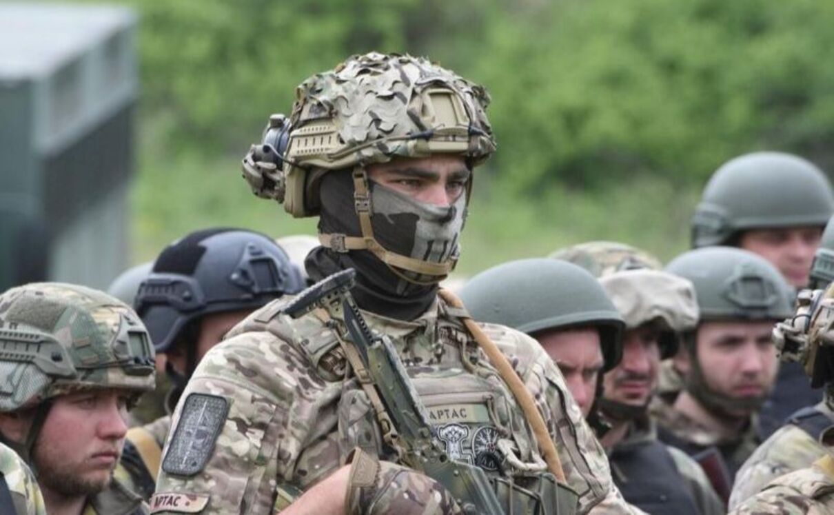 Сергій Жадан написав новий вірш, присвячений бійцям бригади "Хартія"