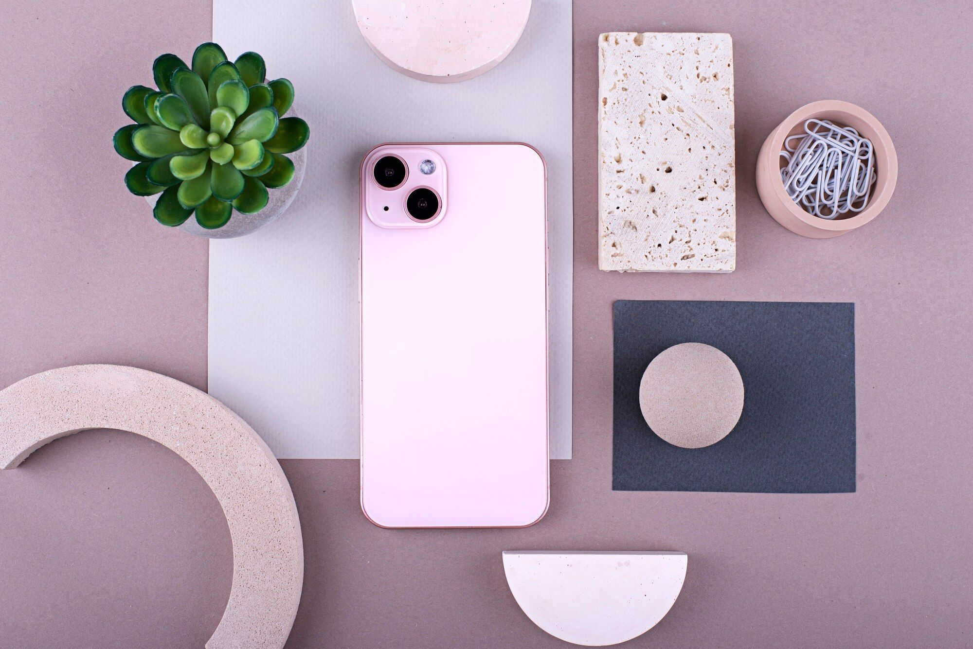 Кілька моделей iPhone заберуть з продажу в ЄС - фото 1