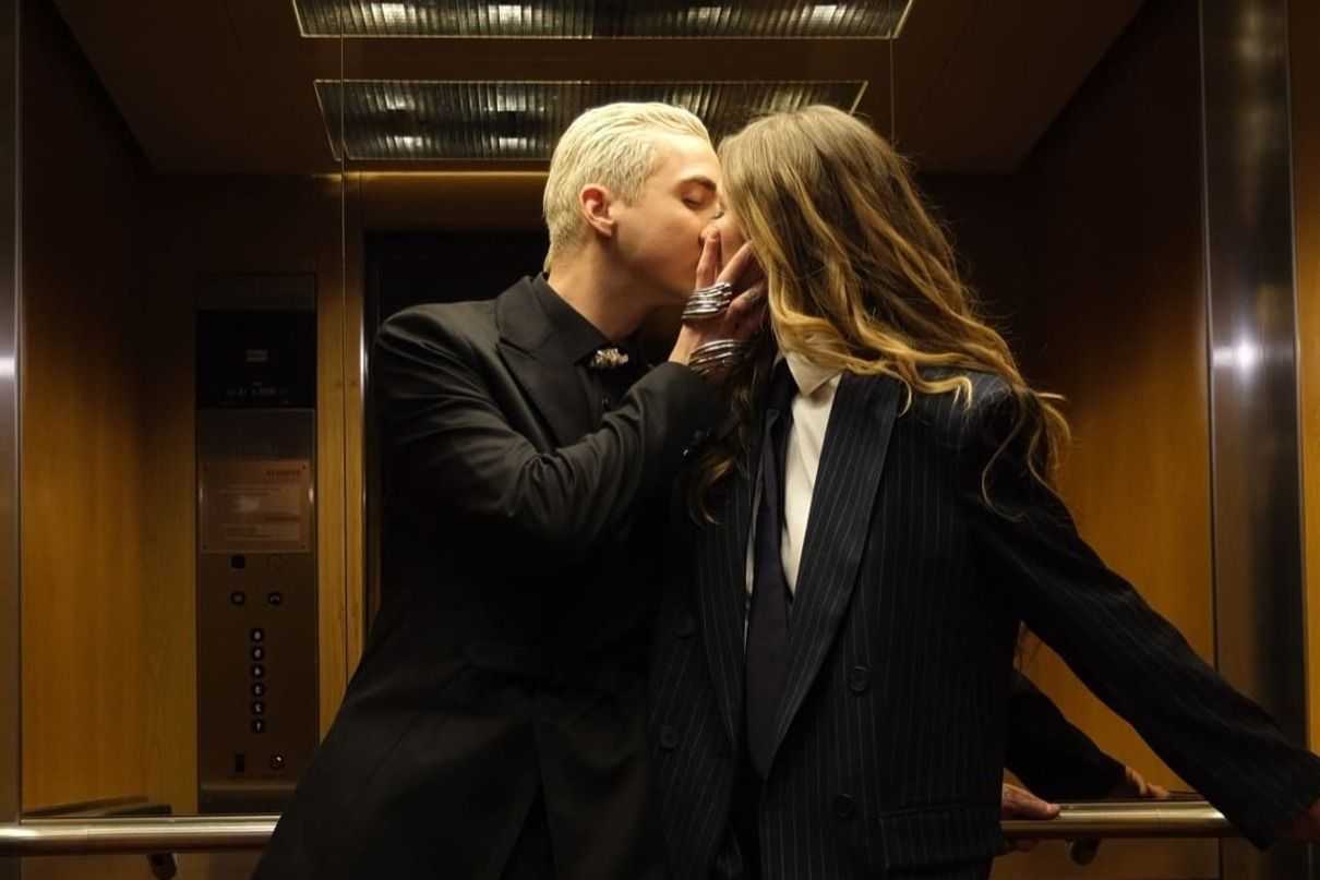 SWOIIA презентувала трек про щирі почуття та внутрішні конфлікти