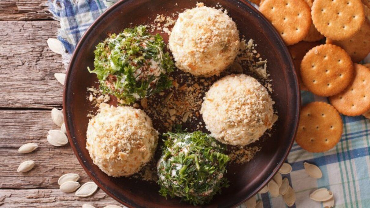 Картопляні кульки з оселедцем - фото 1