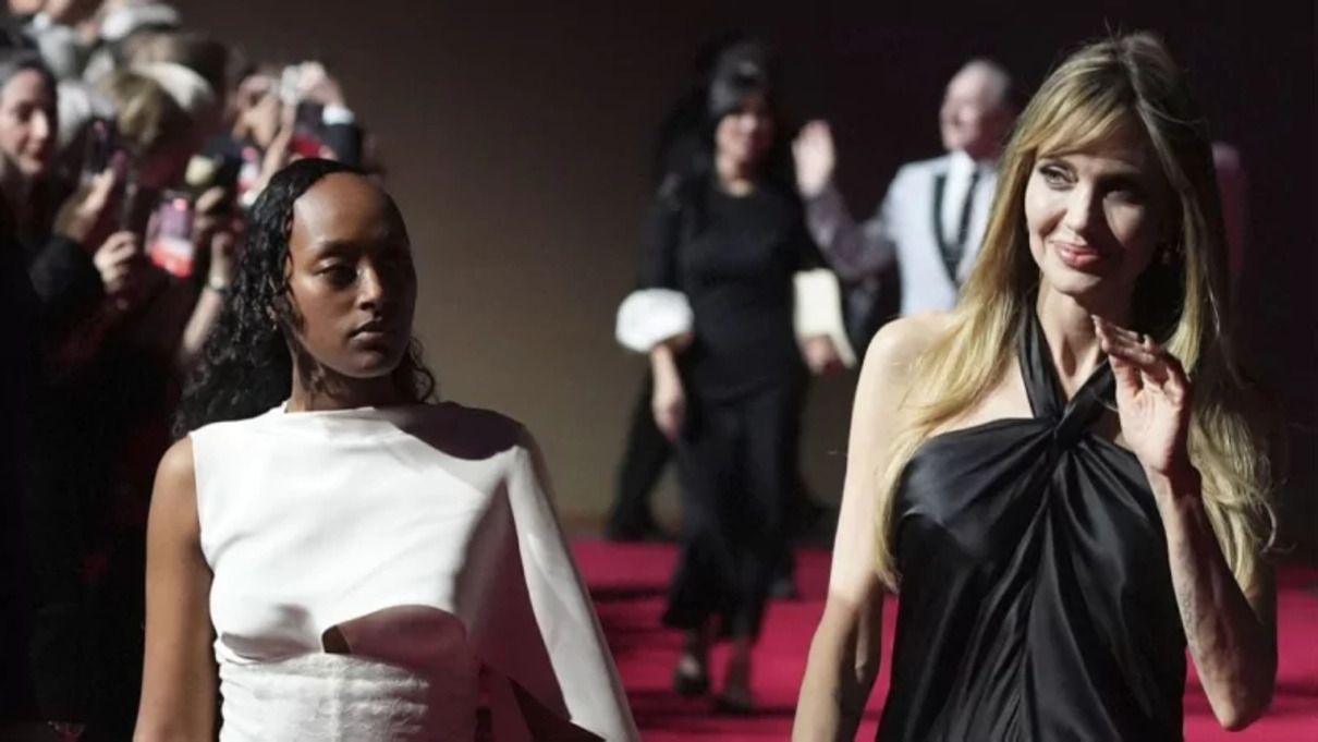 Анджеліна Джолі з донькою - фото 1