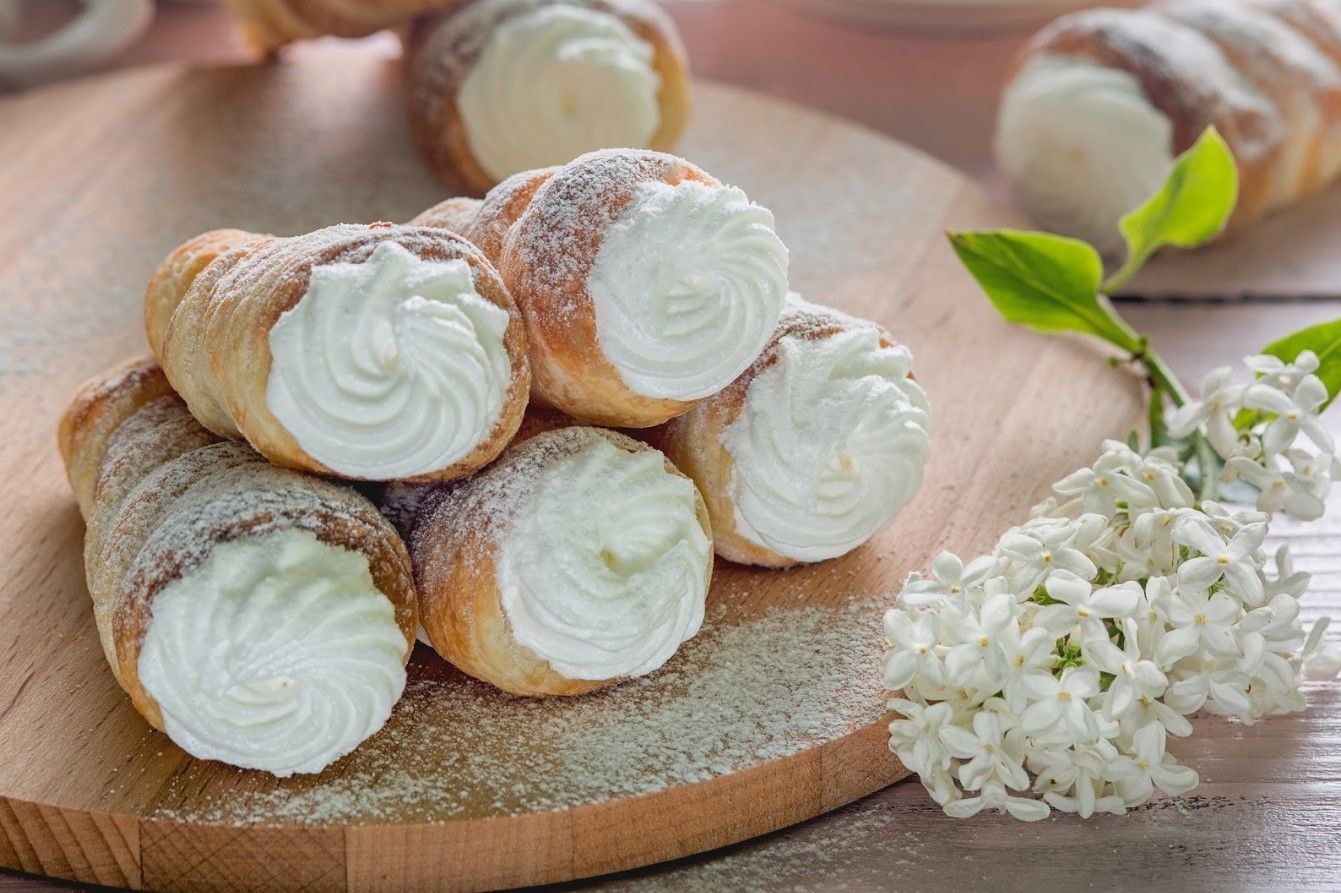 Готуємо трубочки з білковим кремом - фото 1