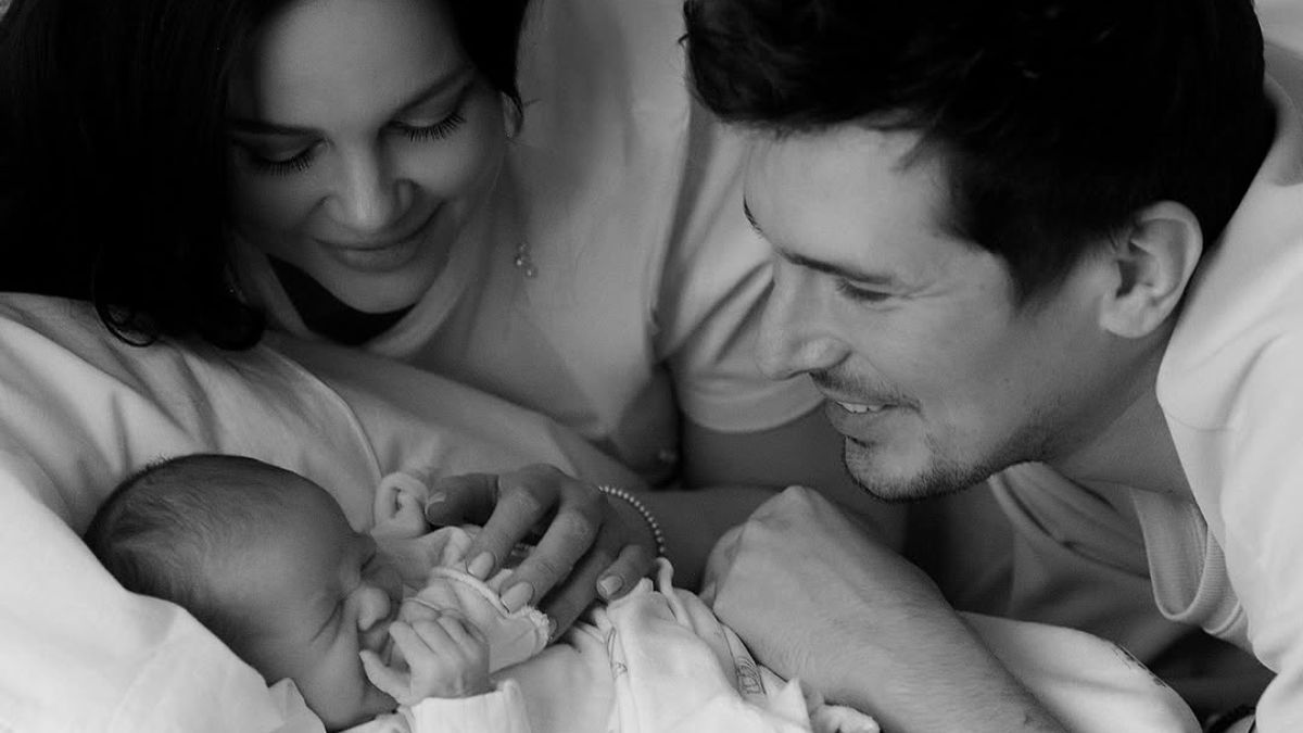 Співак Позитив уперше став татусем: відома стать їхньої з Юлією Сахневич дитини