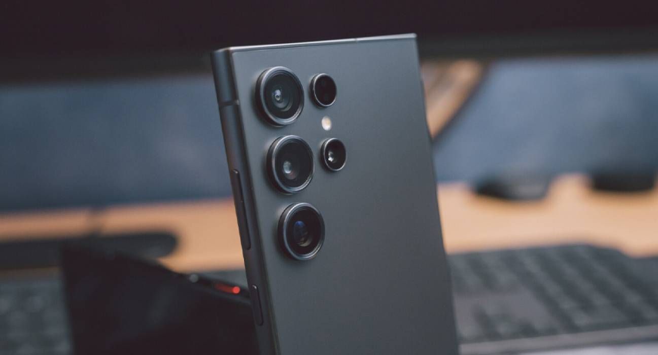 Google Gemini буде максимально інтегрований у майбутні Samsung Galaxy S25