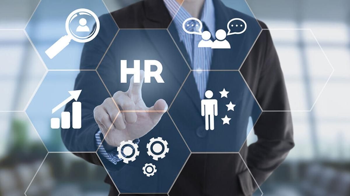 Навіщо та кому потрібні курси HR