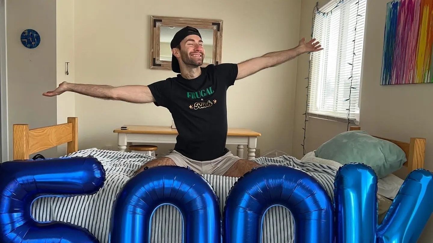 Чоловік заощаджував на всьому, що лиш міг: тепер у нього – мільйони