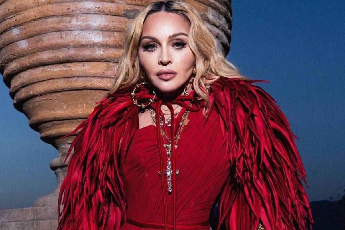 Мадонна - фото 1