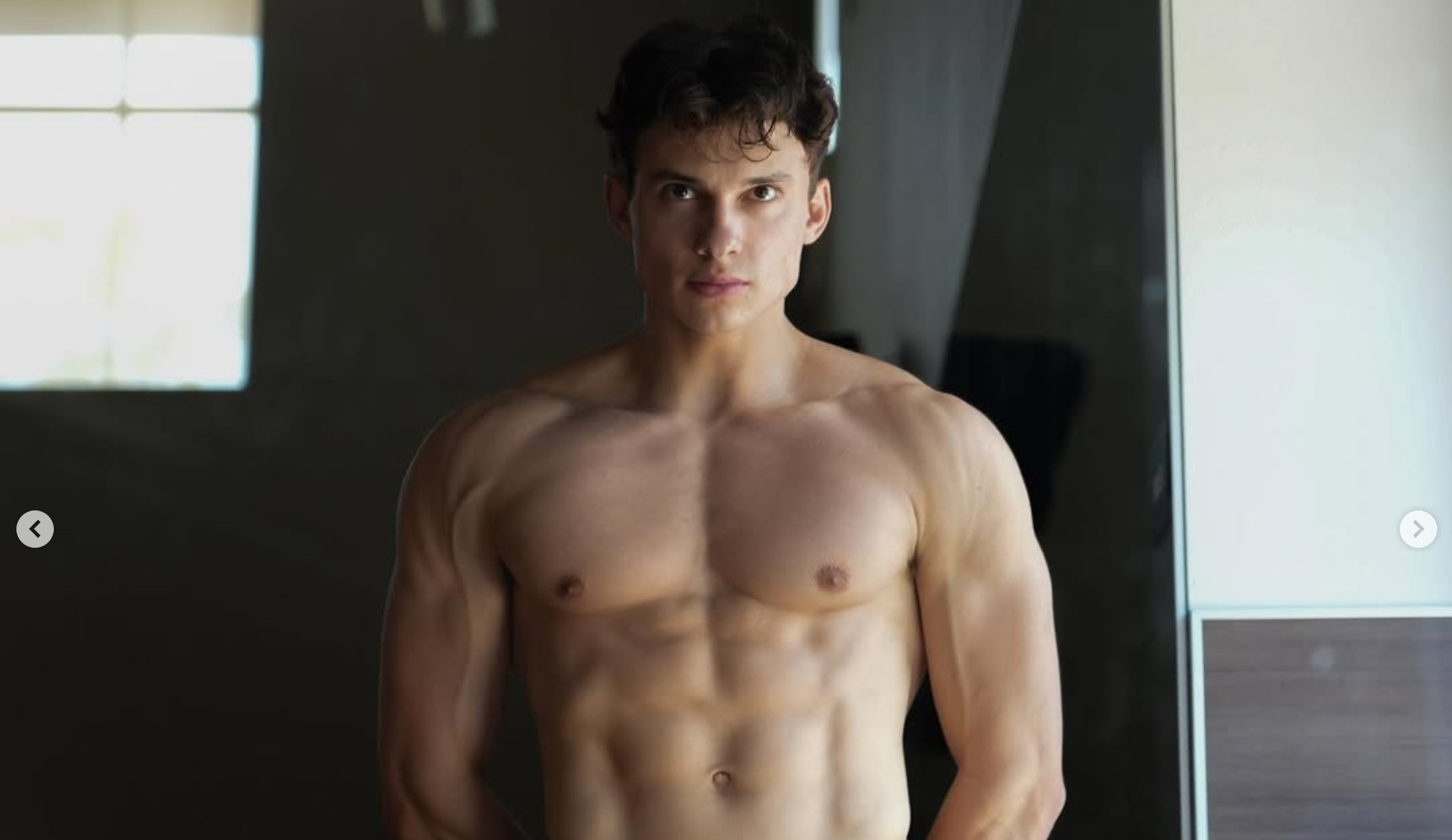 Самотність з мільйонами: модель OnlyFans відверто розповів, чому не має пари