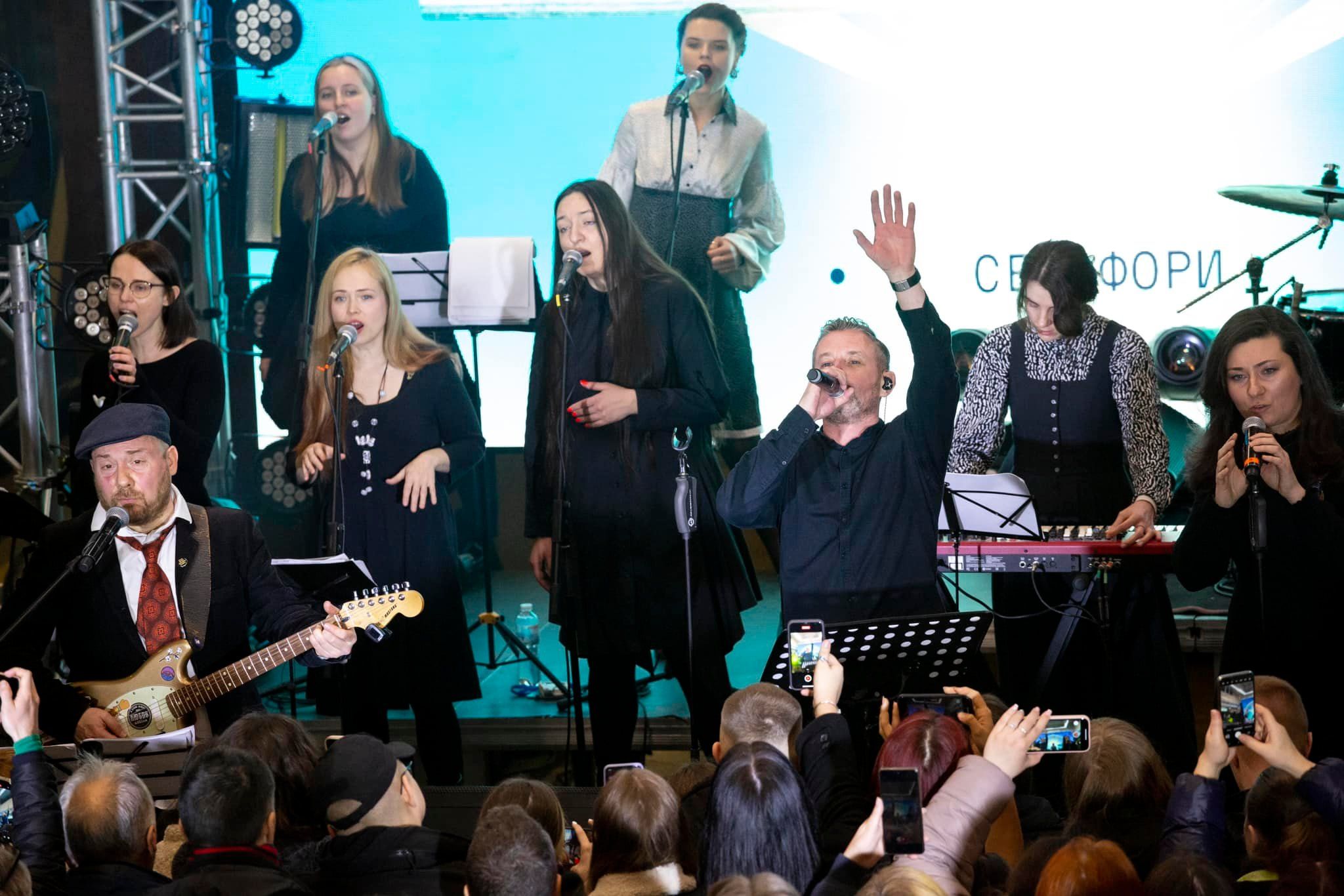 Сергій Жадан презентував альбом "Семафори" у Харківському метро