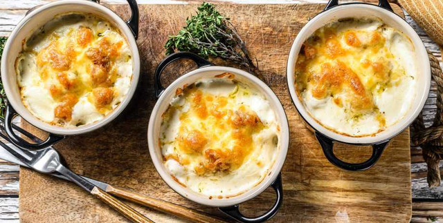 Жюльєн з червоною рибою та грибами - фото 551361