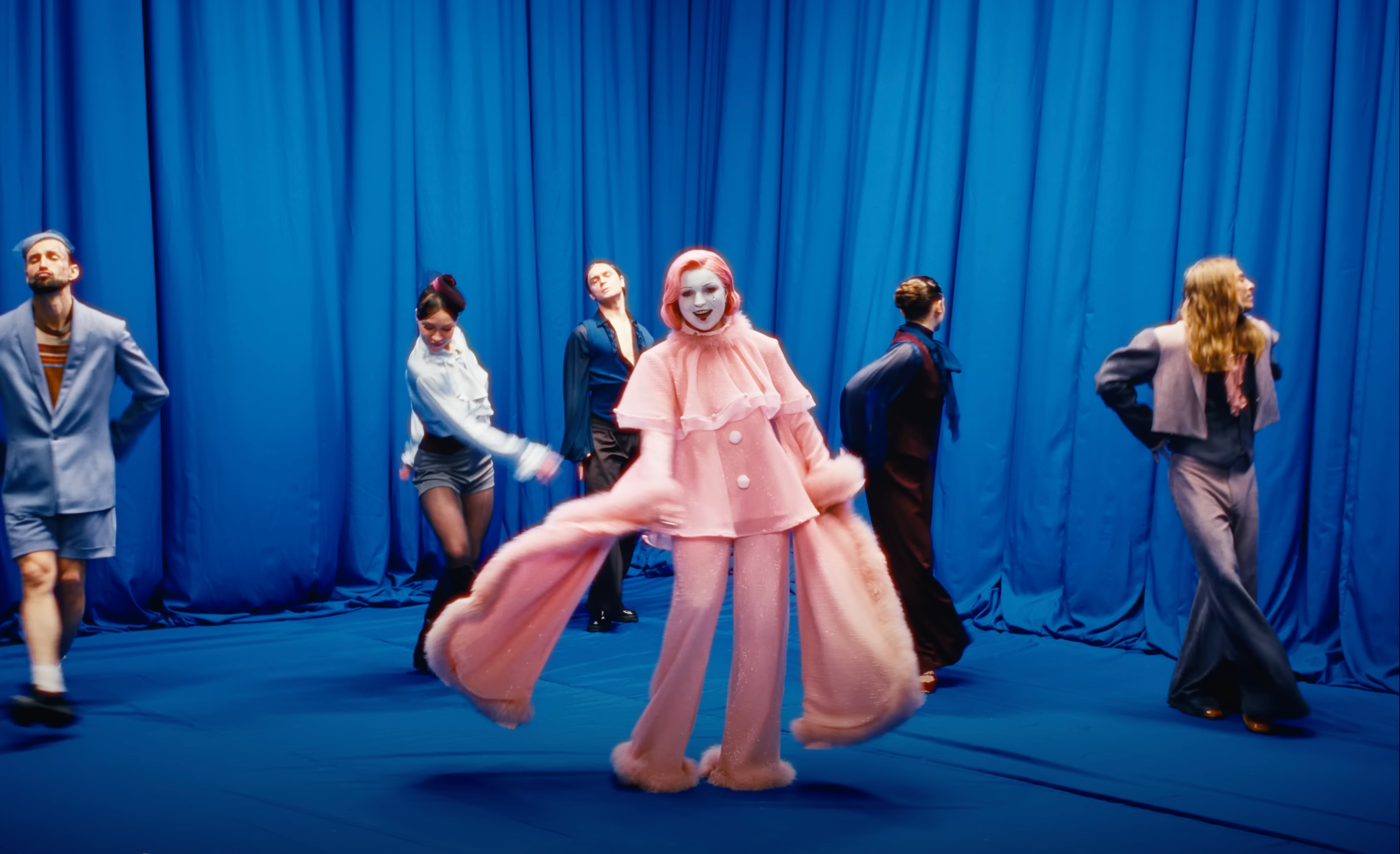 Klavdia Petrivna потішила фанатів новою піснею, з якою хотіла йти на Нацвідбір