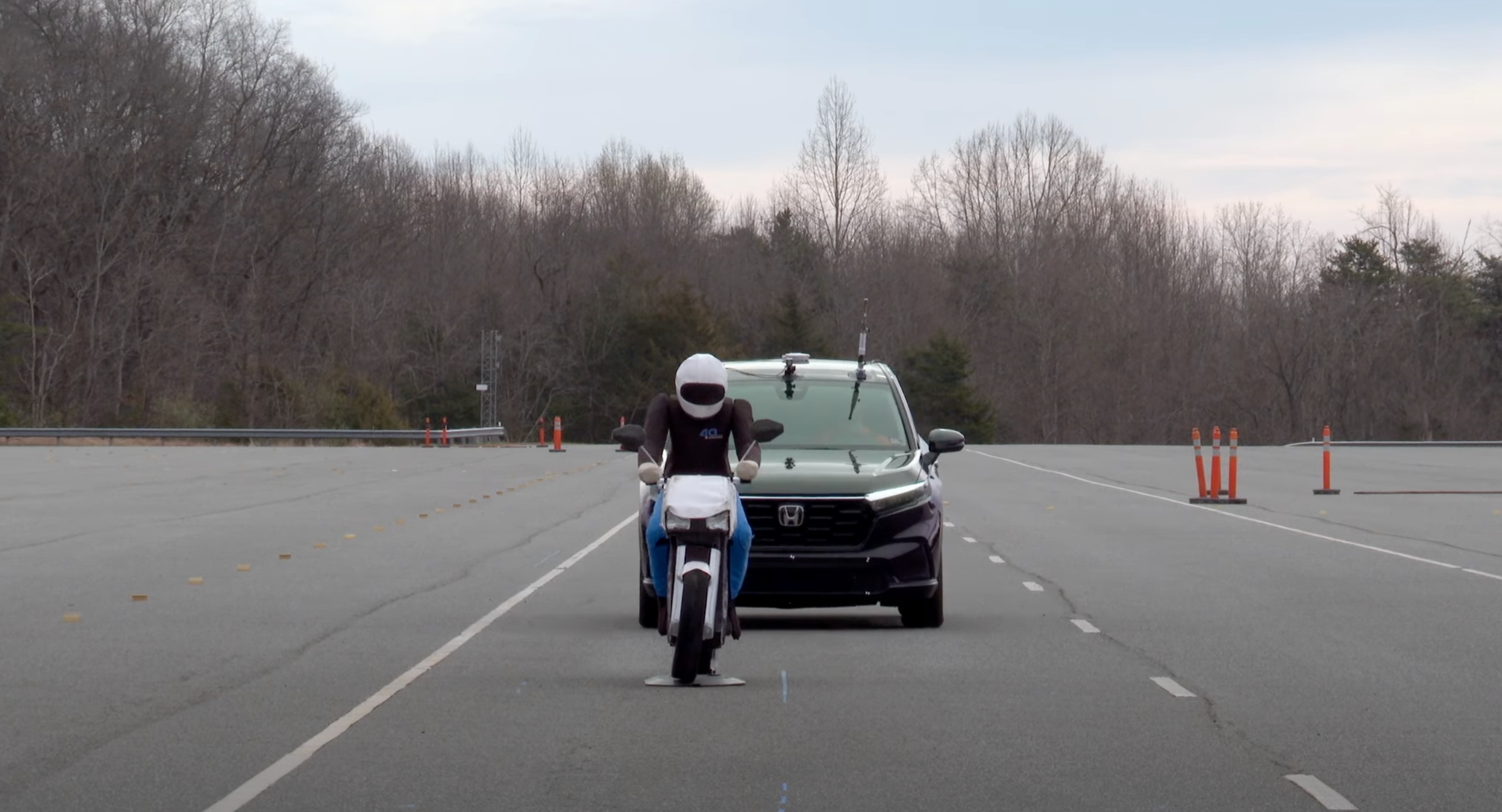 Більшість систем автоматичного гальмування насправді працюють, але є "але"