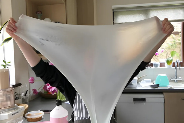 Рецепт слайму із зубної пасти та борошна - фото 551755