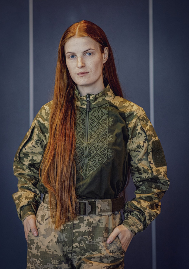 Українська військовослужбовиця та письменниця Оксана 'Ксеня' Рубаняк - фото 551856