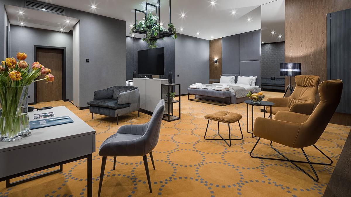 Трускавець із вікна готелю Raymond - фото 1