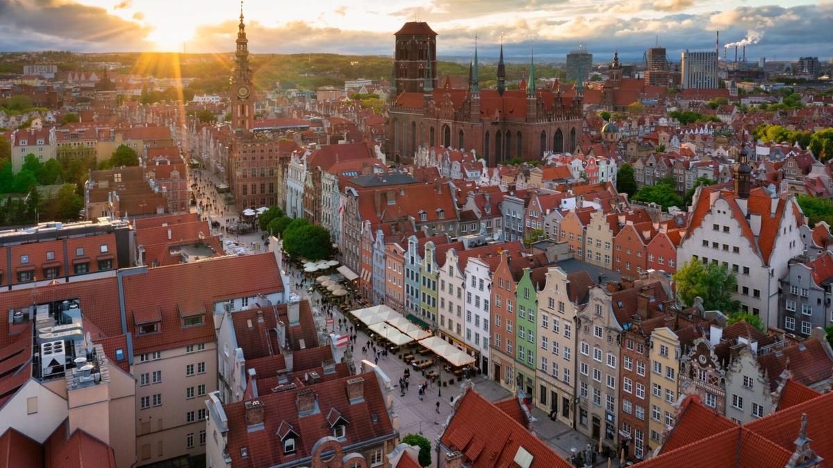 Як дістатися до Польщі: поїздки на власному транспорті, поїздом та автобусом - фото 1