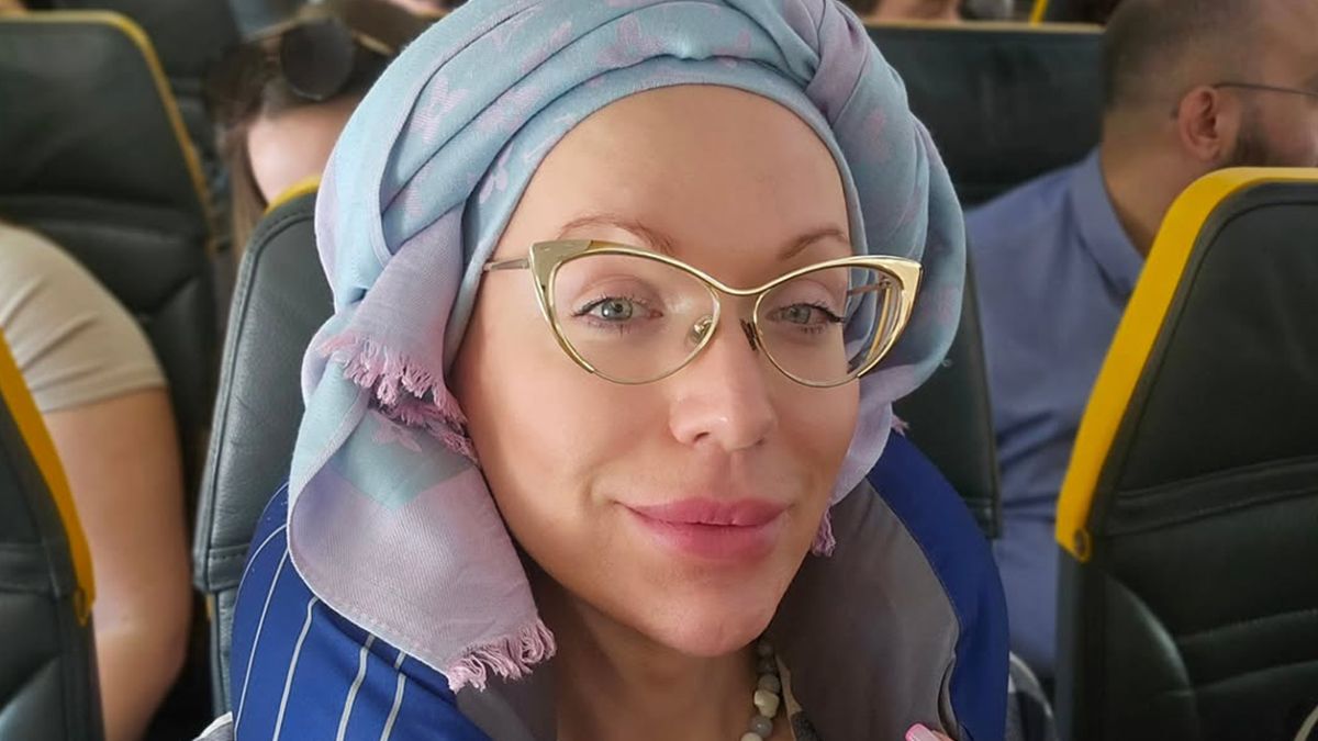 Травесті-діва Монро вперше за час війни виїхала за кордон: чи повернеться блогерка додому