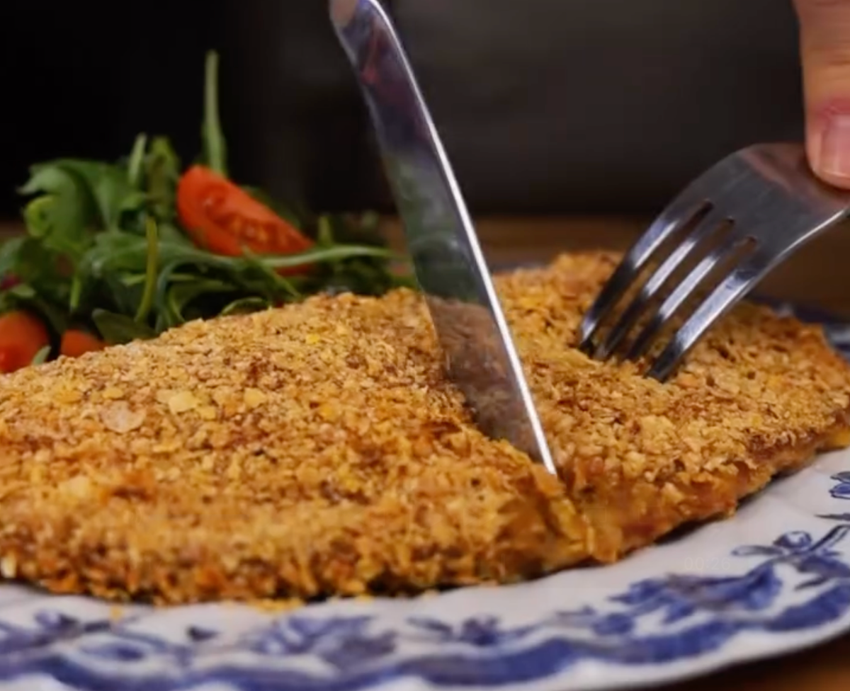 Не дитячі чебуреки без тіста: готуємо смачну та просту страву від Ектора