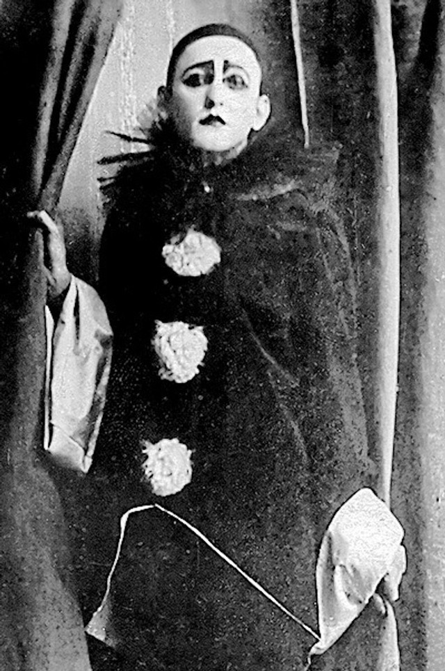 Образ П'єро, який Вертинський вигадав, виступаючи перед пораненими - фото 553332