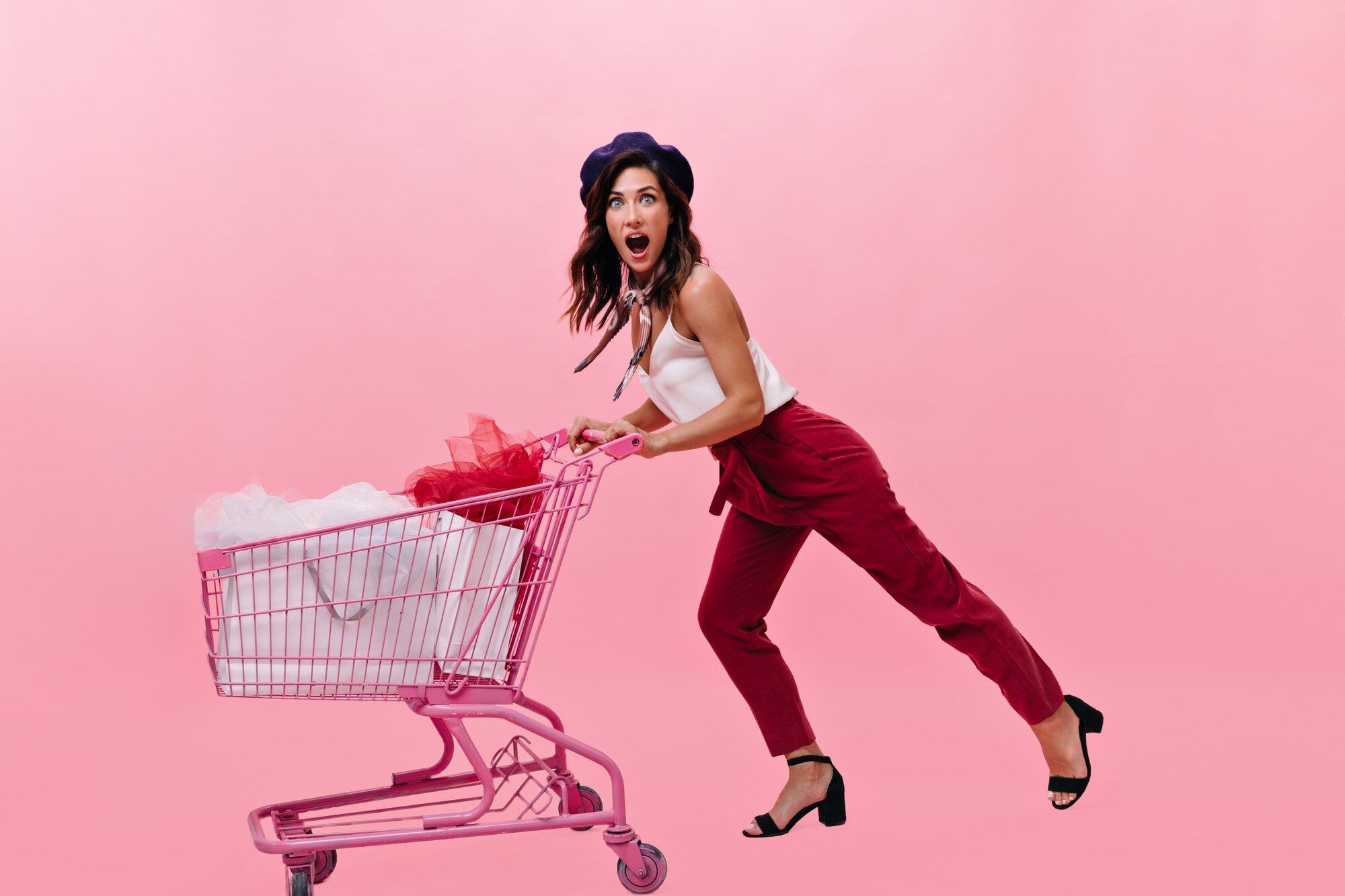 Три знаки Зодіаку, яким доведеться відмовитись від незапланованих покупок на вихідних