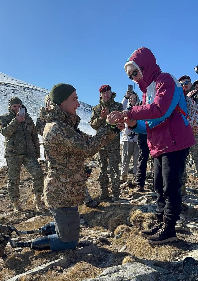 Військовий на протезах піднявся на Говерлу - фото 553748