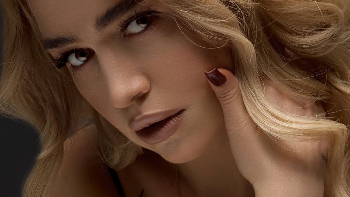 Переможницю 