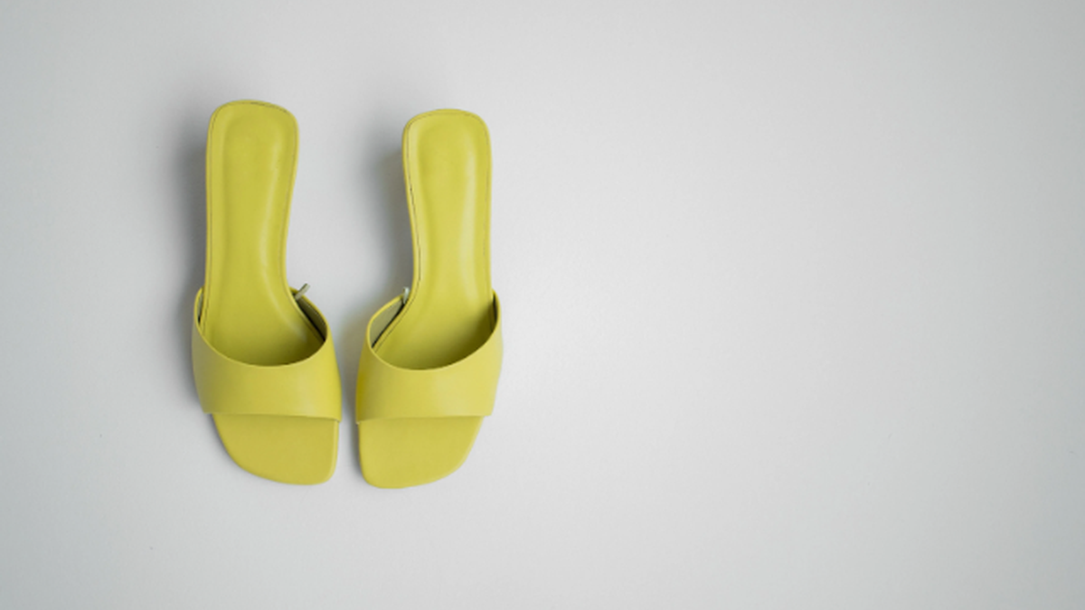 Як правильно доглядати за шкіряним взуттям