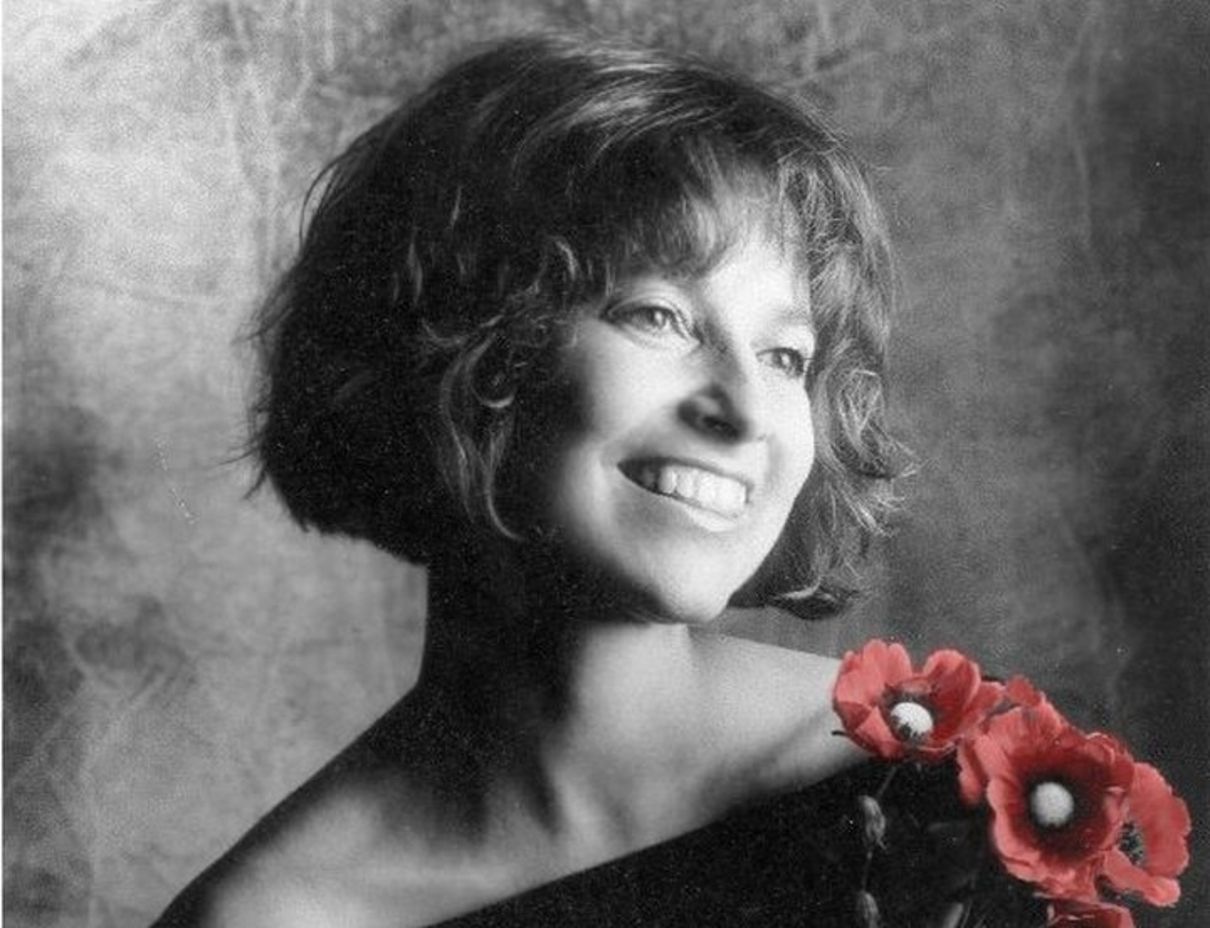 Популярні українські композиції у виконанні легендарної Квітки Цісик