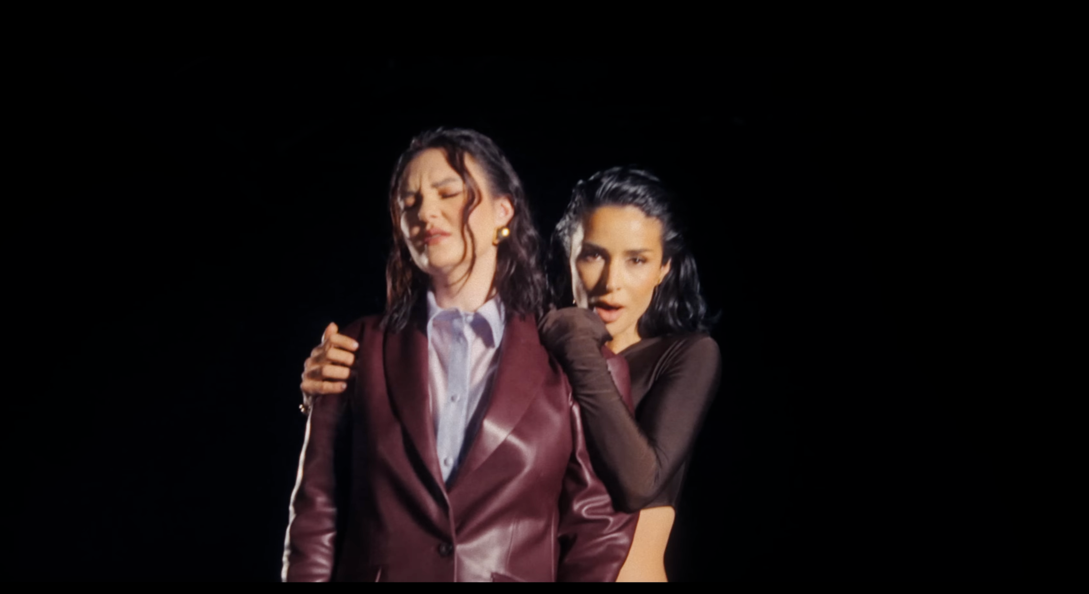 Потужний дует: Zlata Ognevich та Yatsuta випустили чуттєву пісню 