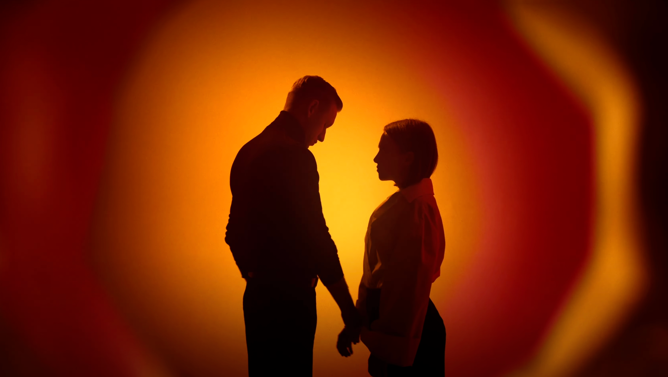 OTOY представив чуттєвий кліп на пісню з подружжям Рудинських