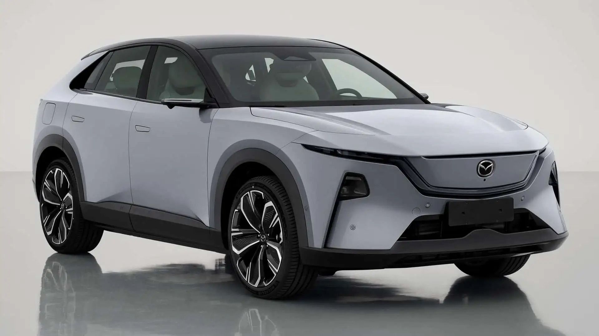 Mazda готує до випуску конкурента Tesla Model Y: у чому його переваги