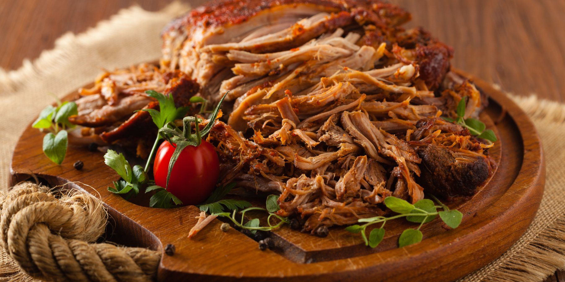 Буквально тане в роті: приготуйте фантастичне рване м'ясо від Ектора