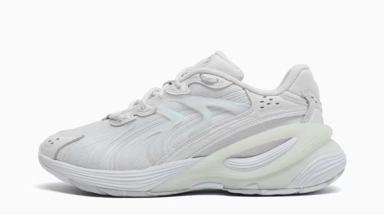 Білі чоловічі кросівки від PUMA є ідеальним вибором - фото 1