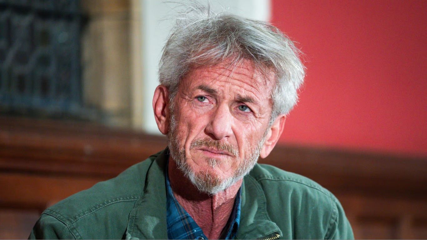 Голлівудський актор Шон Пенн відвідав українських військових і зробив зворушливе звернення