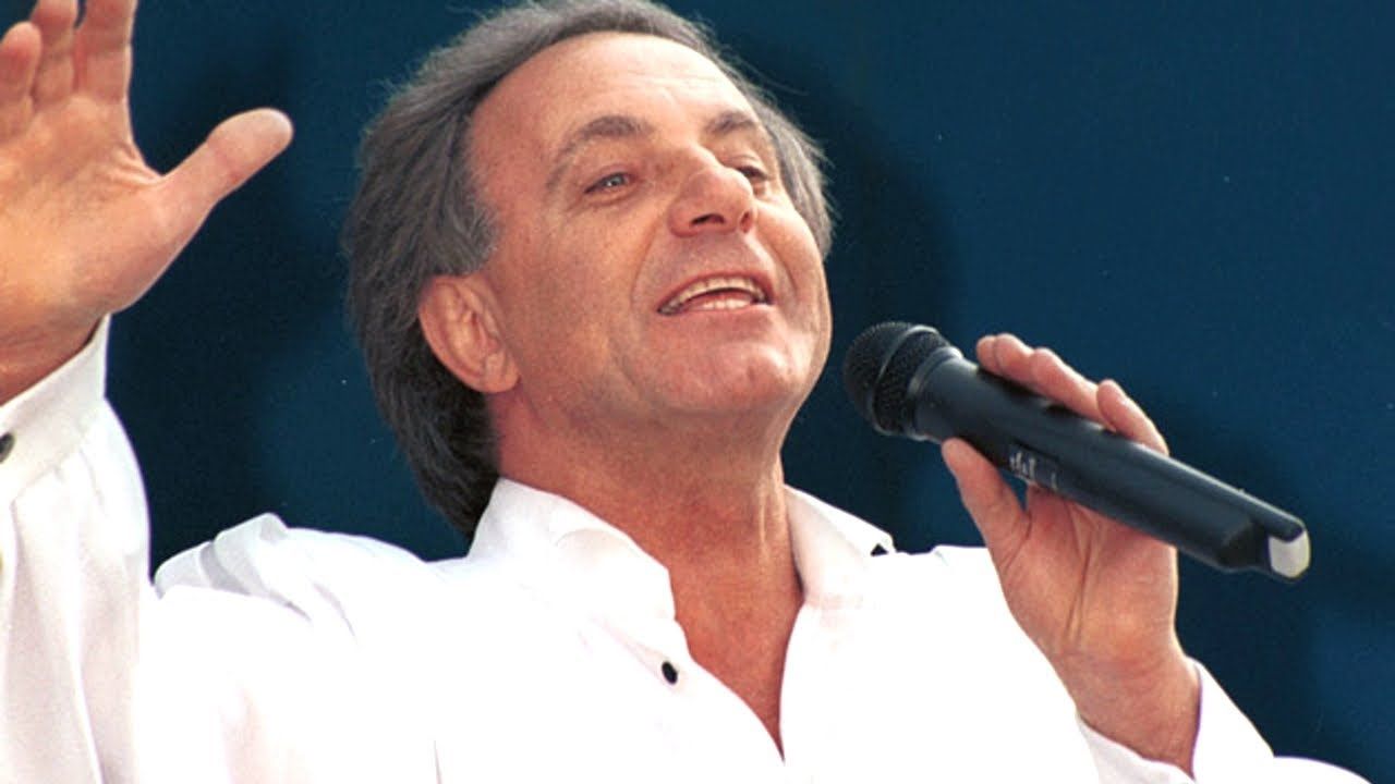 До дня народження Василя Зінкевича: цікаві факти та добірка найкращих пісень