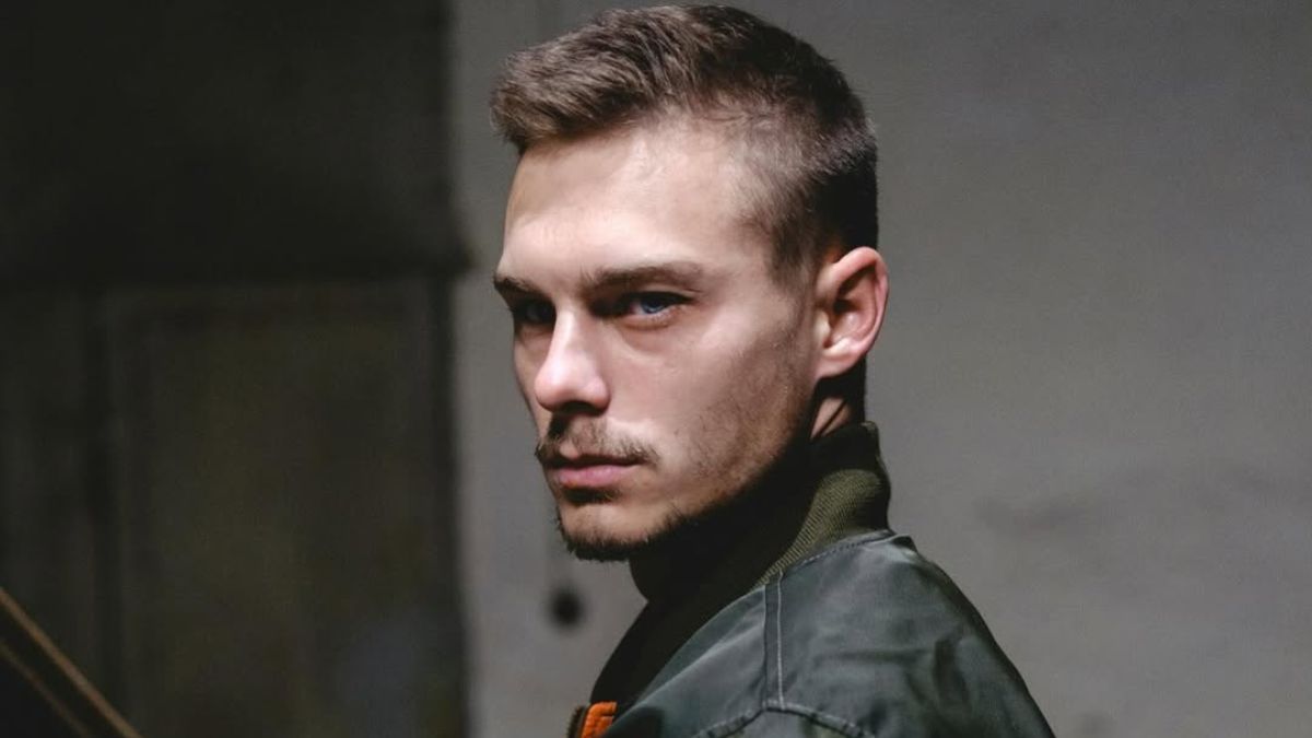 Український військовий лікує наслідки контузії співом: як це допомагає