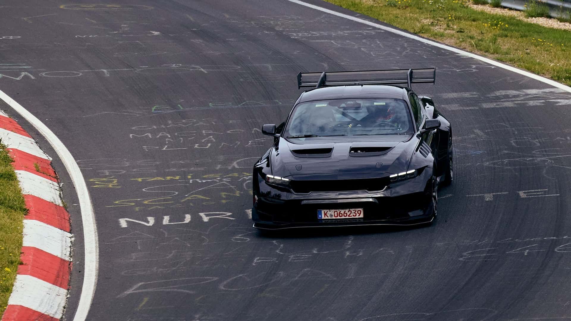 Ford Mustang GTD вдалось побити власний рекорд на треку - фото 1