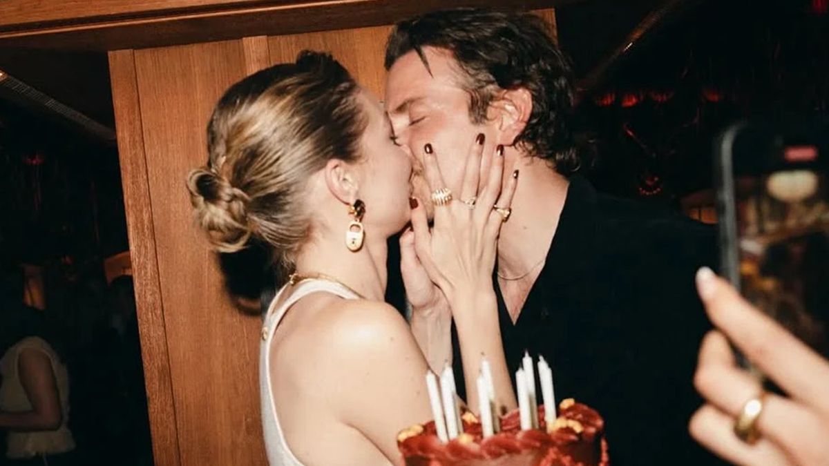 Джіджі Хадід палко поцілувала Бредлі Купера, підтвердивши роман з актором