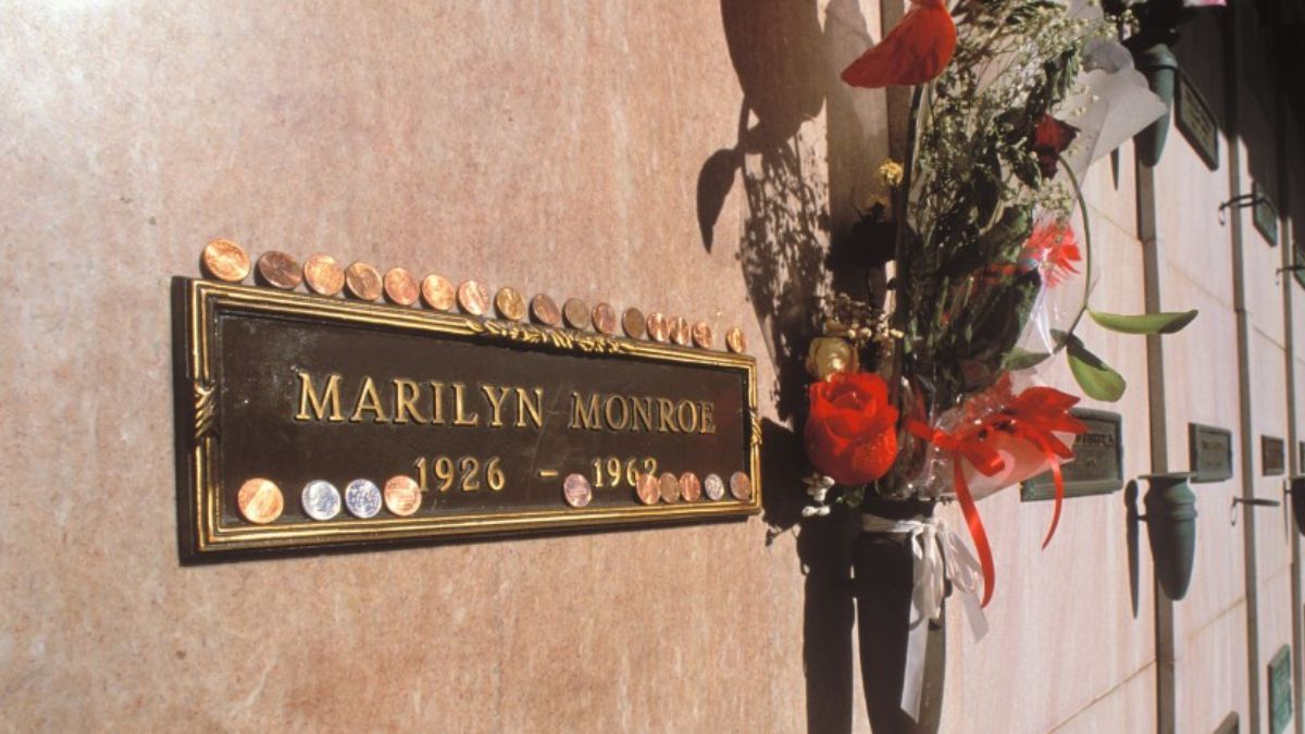 У США на аукціоні продали місце у склепі біля Мерилін Монро