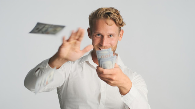 Три знаки, які стануть магнітом для грошей у 2025 році - фото 556416