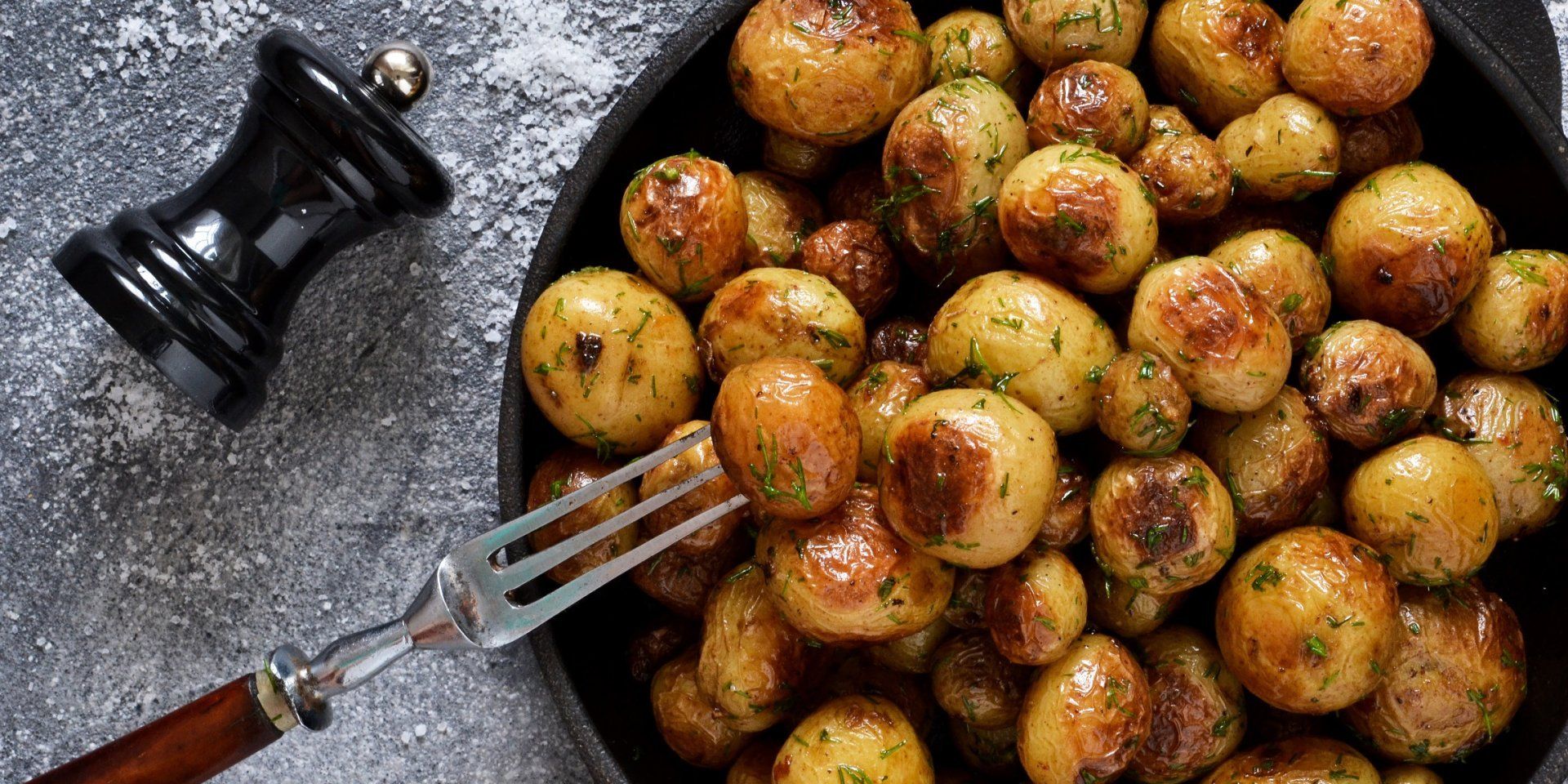 Стане вашим улюбленим рецептом: тепер молоду картоплю ви готуватимете лише так