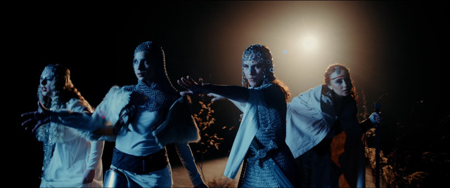 YAGODY показали кліп 'БрамаЯ': візуальну притчу про боротьбу, світло та силу єдності - фото 556786